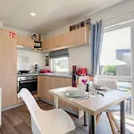 別荘 Tiny Haus Sonnendeck By Interhome *